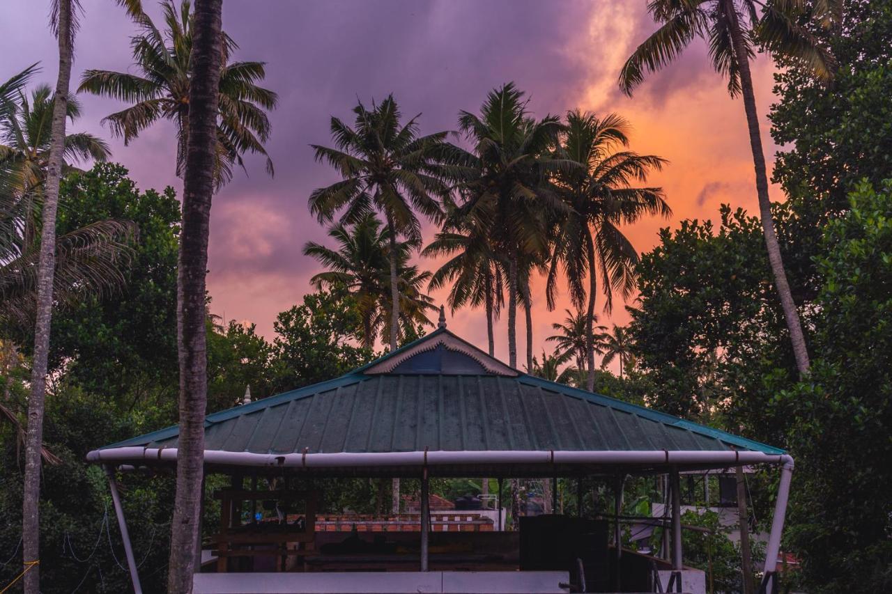 Hotel Secret Paradise Varkala Esterno foto